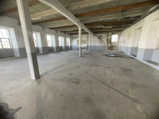 Armazém para Venda em Gouveia (São Pedro e São Julião) Foto 7