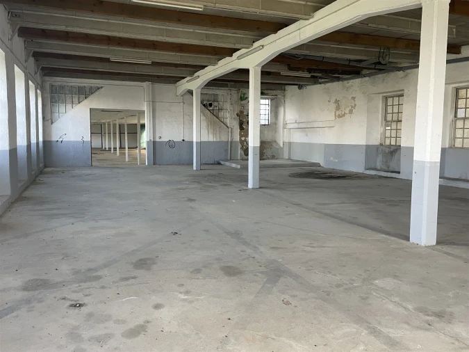 Armazém para Venda em Gouveia (São Pedro e São Julião) Foto 8