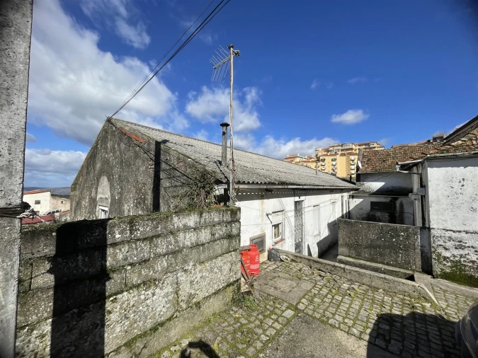 Armazém para Venda em Gouveia (São Pedro e São Julião) Foto 14