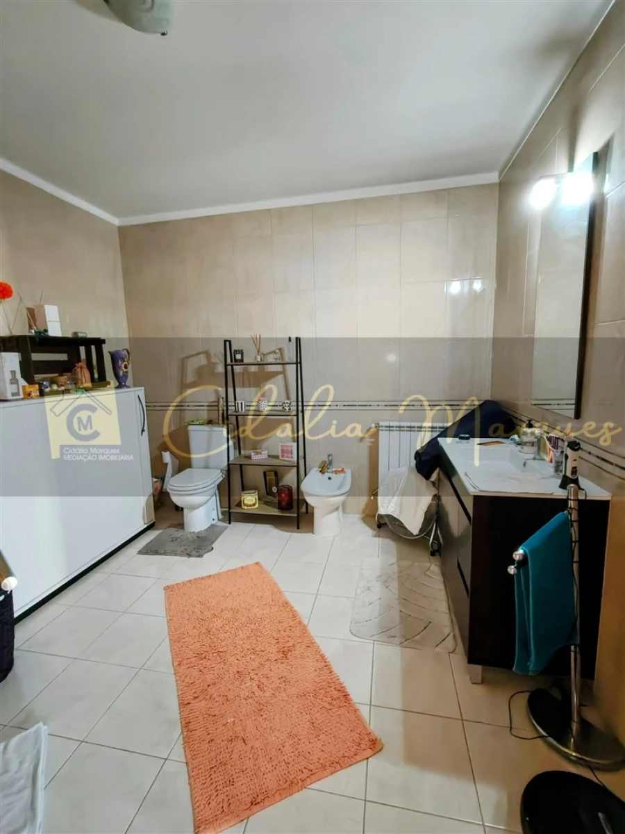 Moradia T3 para Venda em Viseu Foto 18