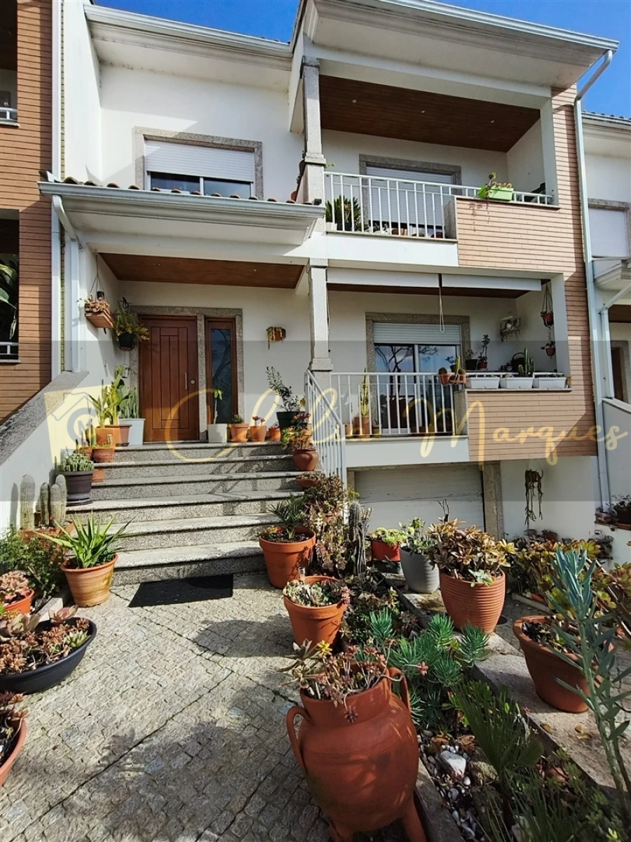 Moradia T3 para Venda em Viseu Foto 1