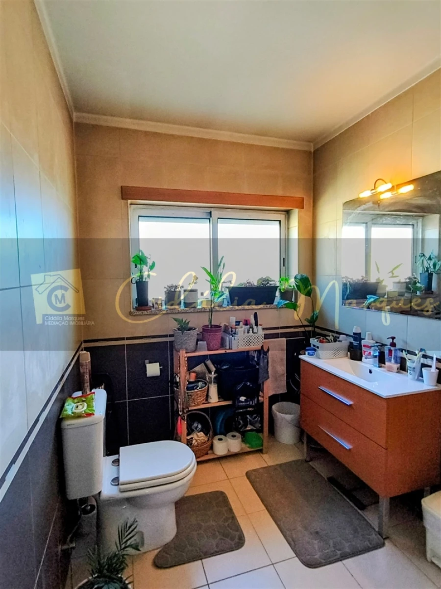 Moradia T3 para Venda em Viseu Foto 23