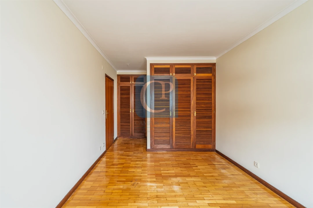 Apartamento T2 para Arrendamento em Aldoar, Foz do Douro e Nevogilde Foto 21