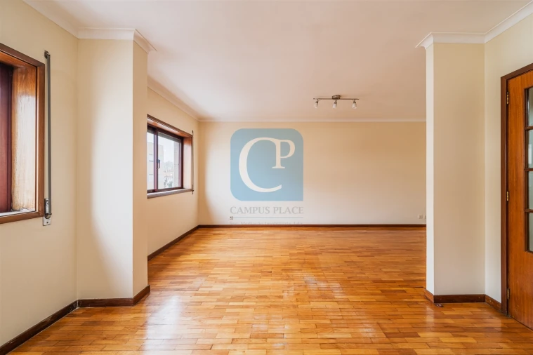 Apartamento T2 para Arrendamento em Aldoar, Foz do Douro e Nevogilde Foto 12