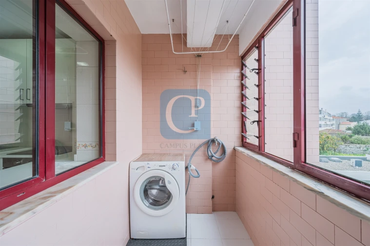 Apartamento T2 para Arrendamento em Aldoar, Foz do Douro e Nevogilde Foto 6
