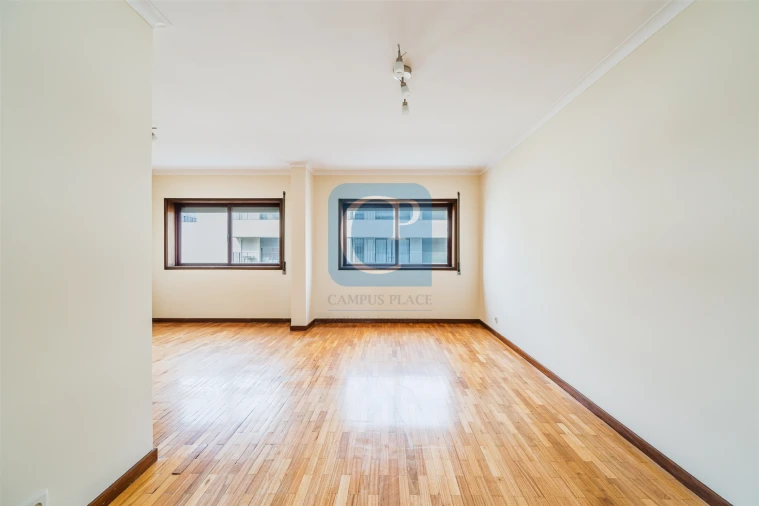 Apartamento T2 para Arrendamento em Aldoar, Foz do Douro e Nevogilde Foto 9
