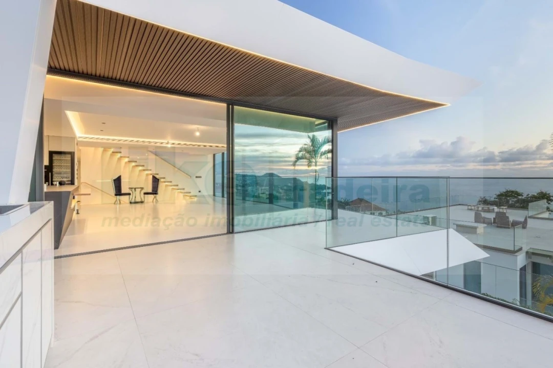 Moradia T4 para Venda em Funchal (Santa Maria Maior) Foto 25