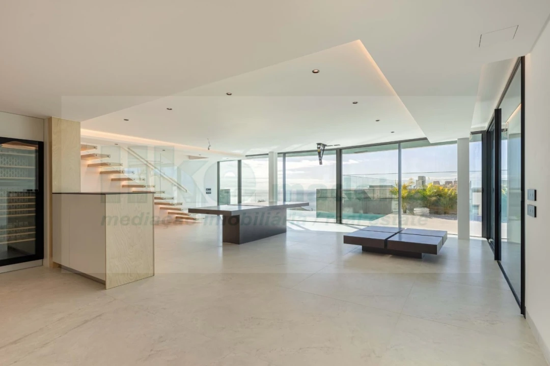 Moradia T4 para Venda em Funchal (Santa Maria Maior) Foto 45