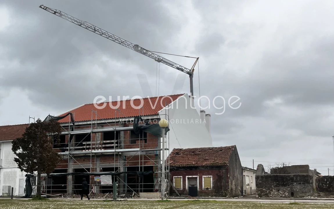 Loja para Arrendamento em Pataias e Martingança Foto 9