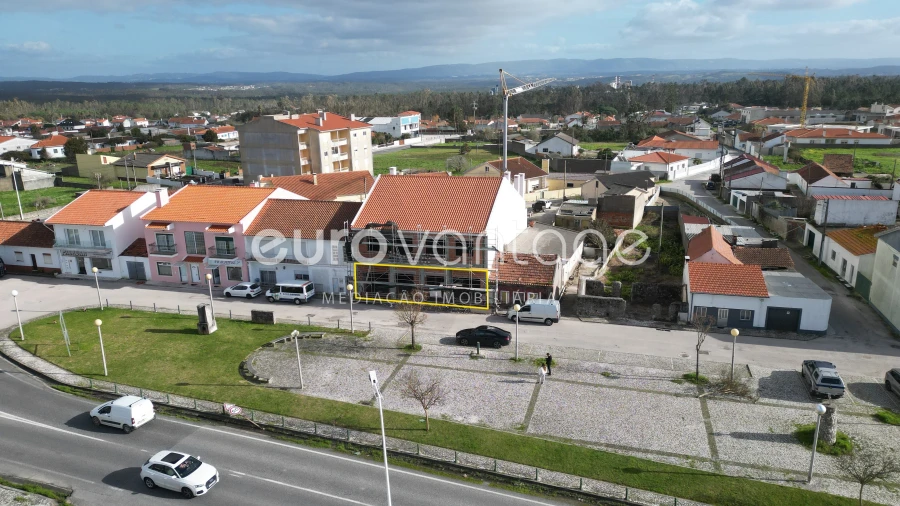 Loja para Arrendamento em Pataias e Martingança Foto 2