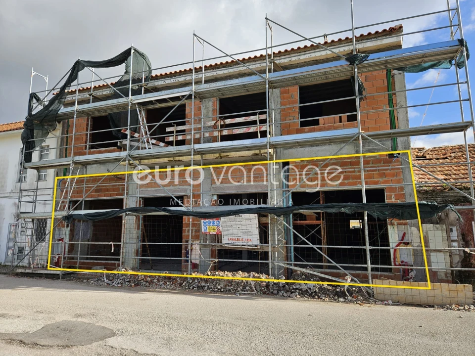 Loja para Arrendamento em Pataias e Martingança Foto 4