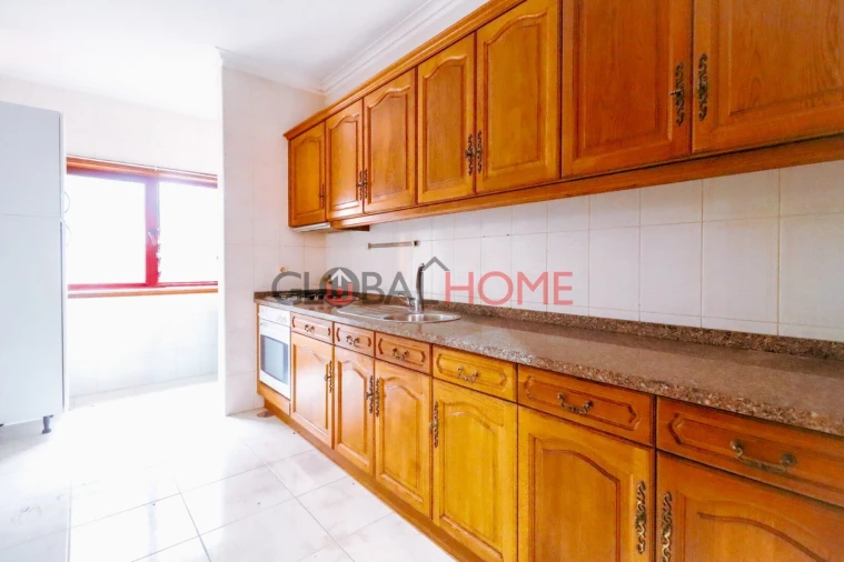 Apartamento T1 para Venda em Canelas Foto 2