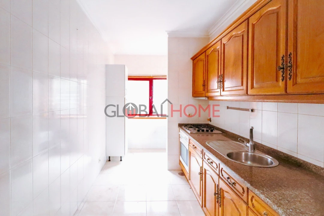 Apartamento T1 para Venda em Canelas Foto 1