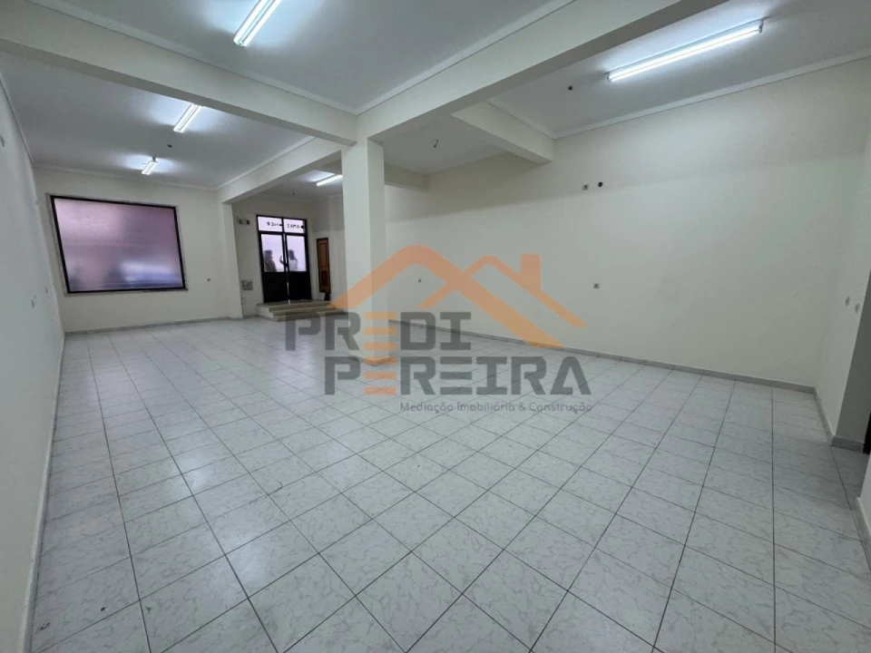 Loja para Venda em Cacém e São Marcos Foto 1