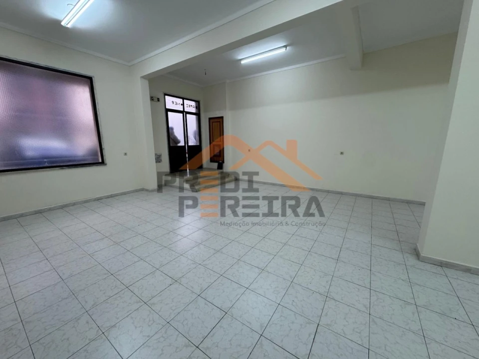 Loja para Venda em Cacém e São Marcos Foto 6