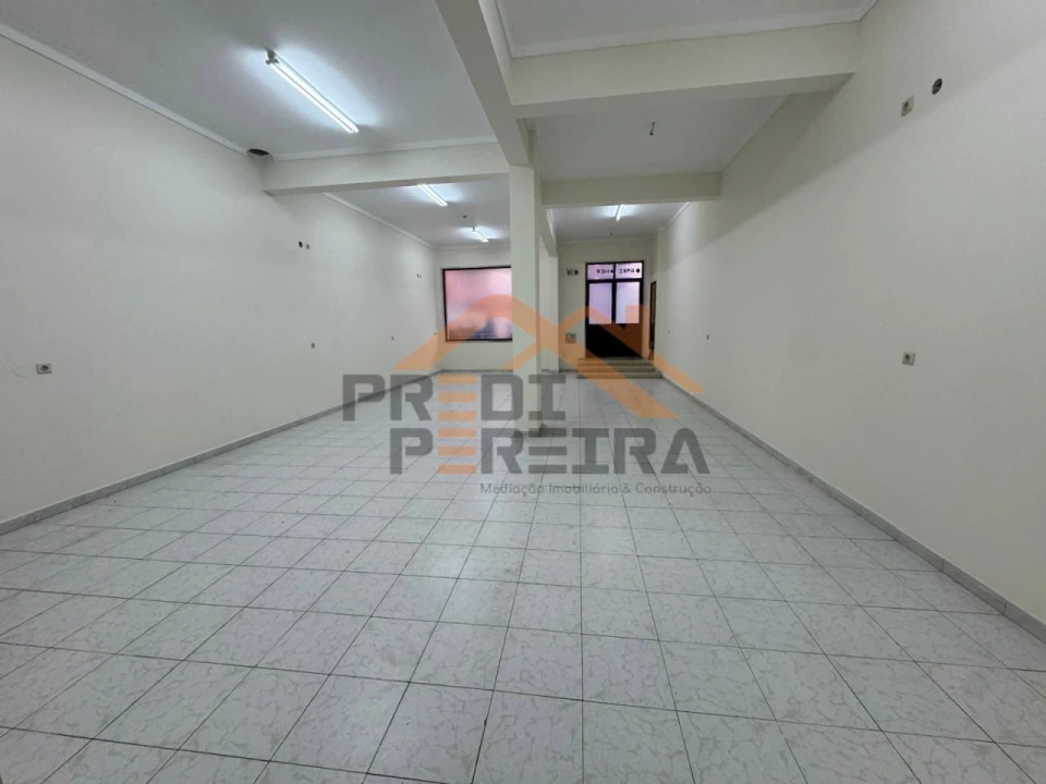 Loja para Venda em Cacém e São Marcos Foto 10