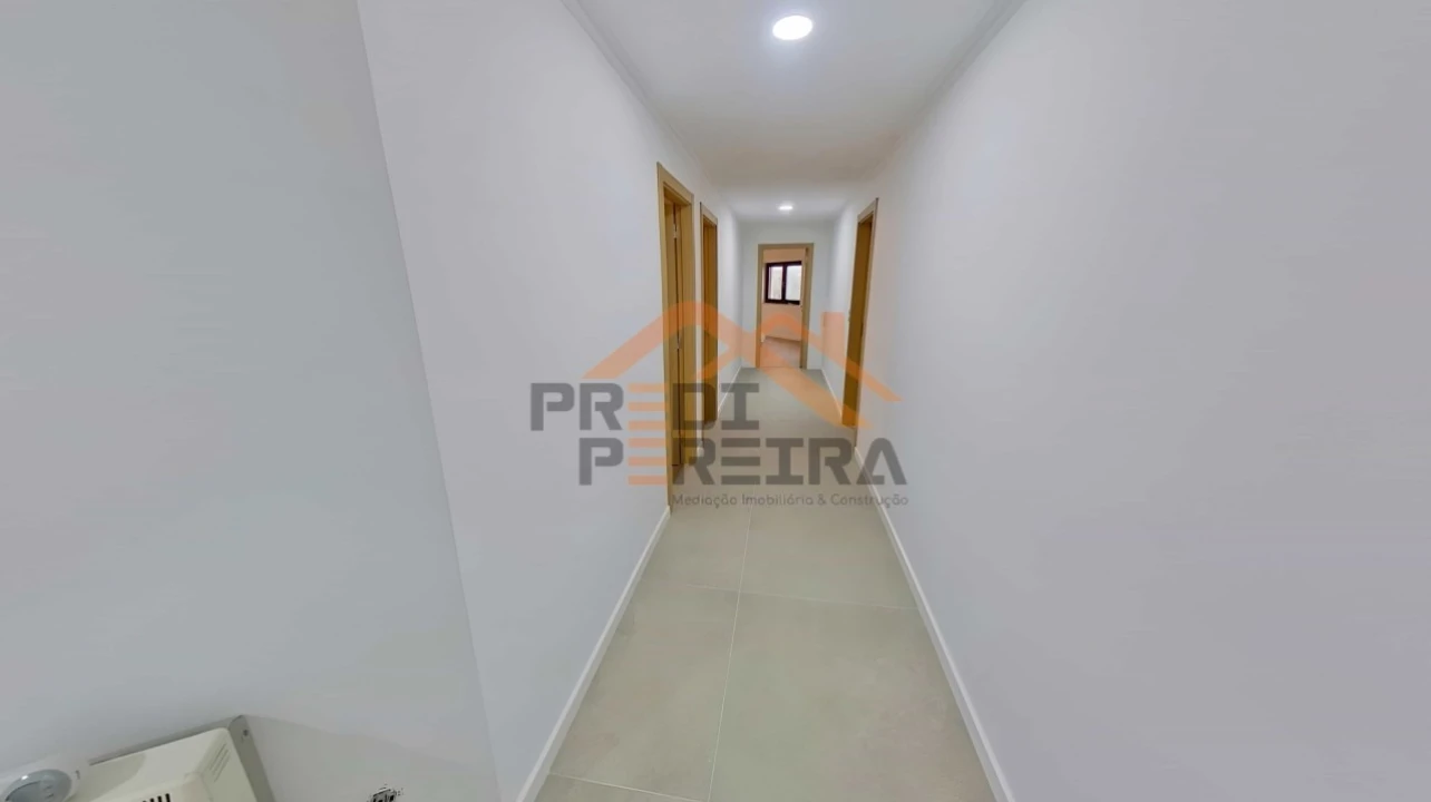 Apartamento T3 para Venda em Casal de Cambra Foto 15