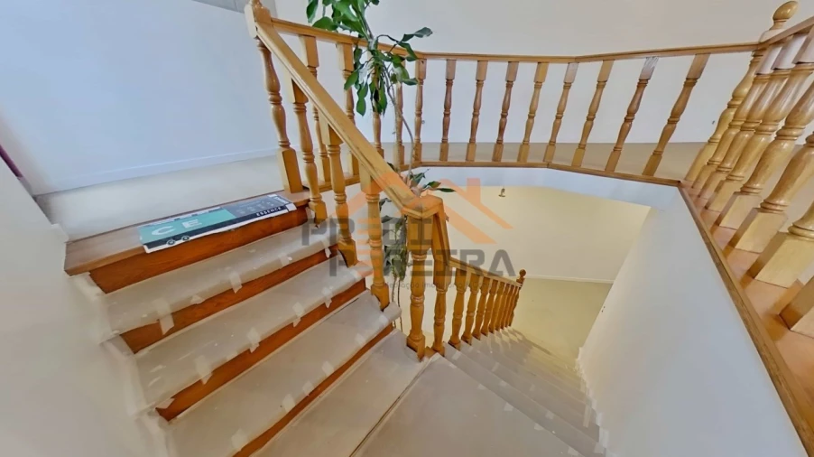 Apartamento T3 para Venda em Casal de Cambra Foto 4