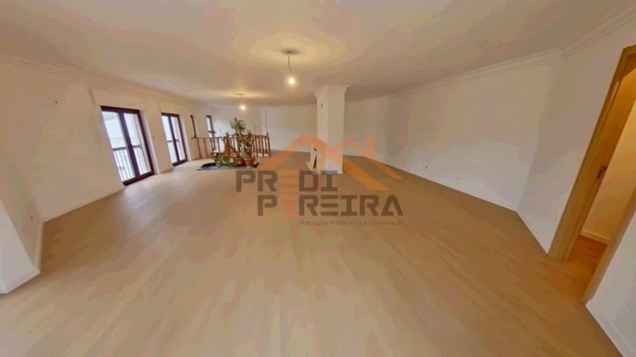 Apartamento T3 para Venda em Casal de Cambra