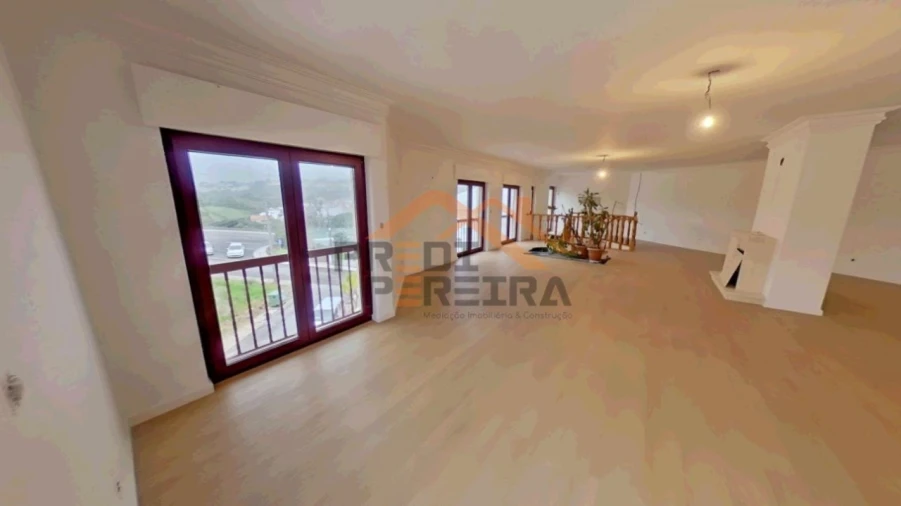 Apartamento T3 para Venda em Casal de Cambra Foto 18