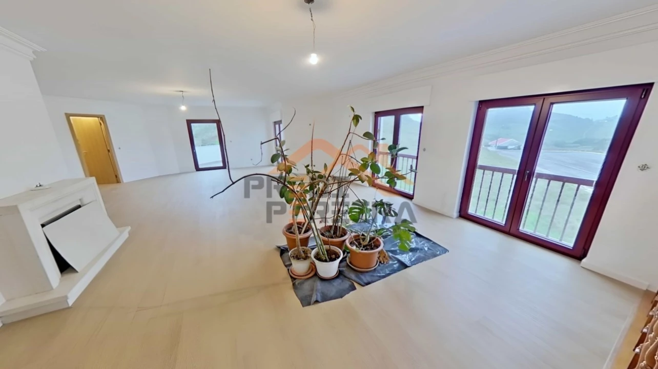 Apartamento T3 para Venda em Casal de Cambra Foto 19