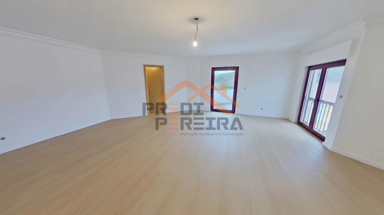 Apartamento T3 para Venda em Casal de Cambra Foto 20