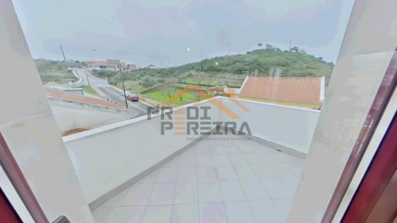 Apartamento T3 para Venda em Casal de Cambra Foto 25