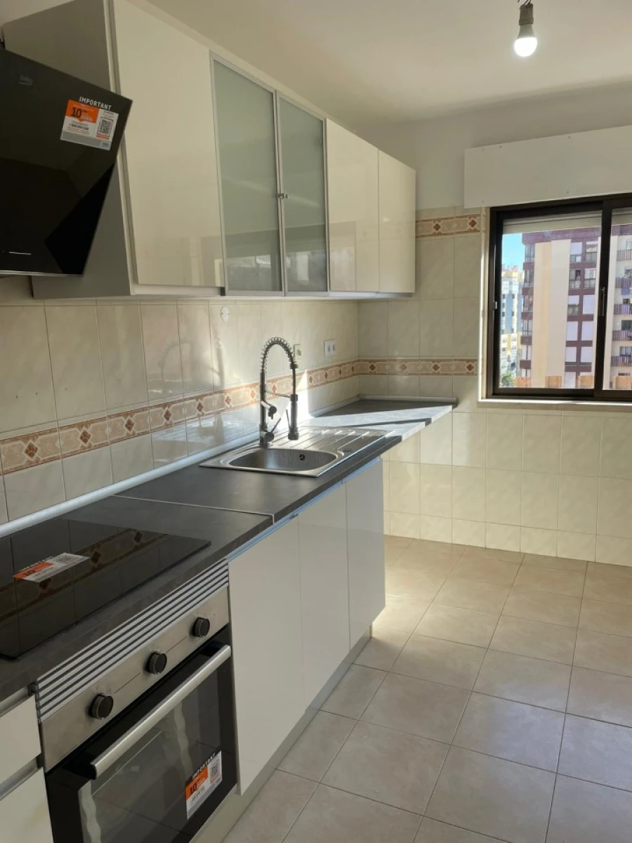 Apartamento T2 para Venda em Algueirão-Mem Martins Foto 15