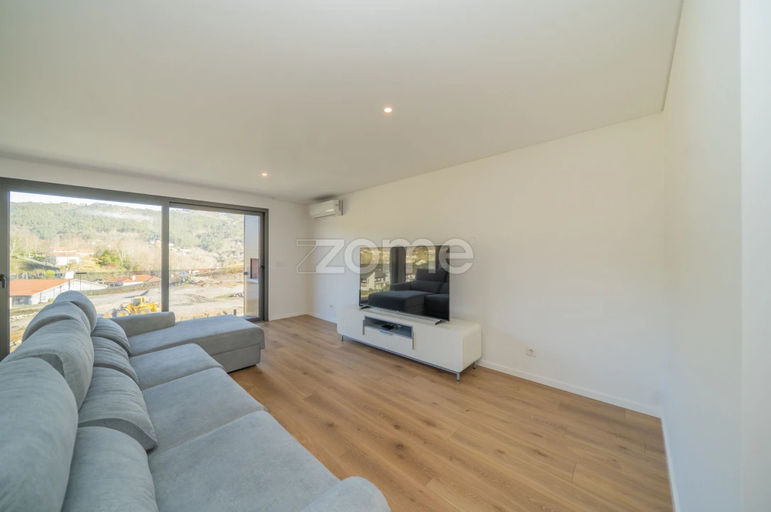 Apartamento T3 para Venda em Vieira do Minho Foto 7