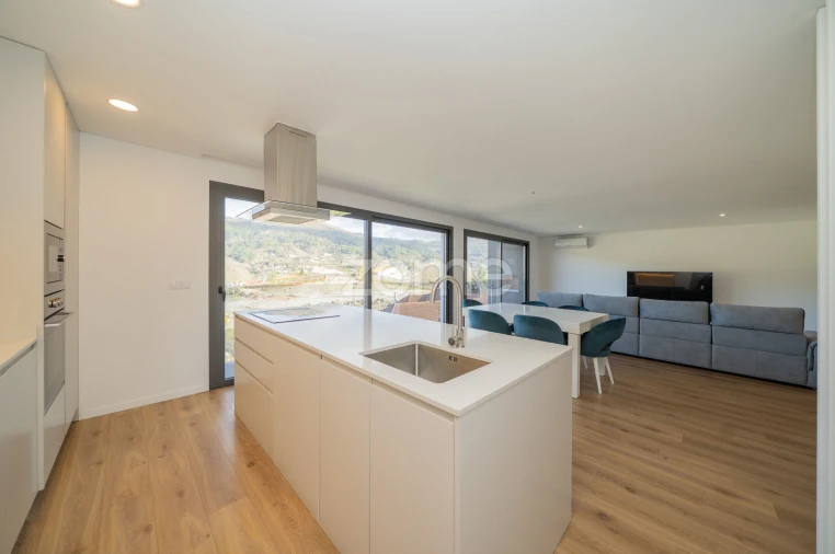 Apartamento T3 para Venda em Vieira do Minho Foto 17