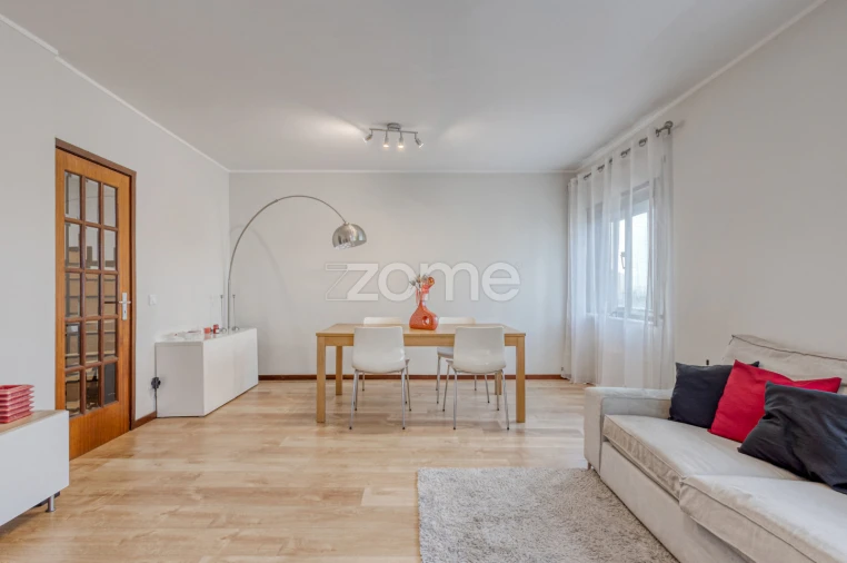 Apartamento T3 para Venda em Rio Tinto Foto 3