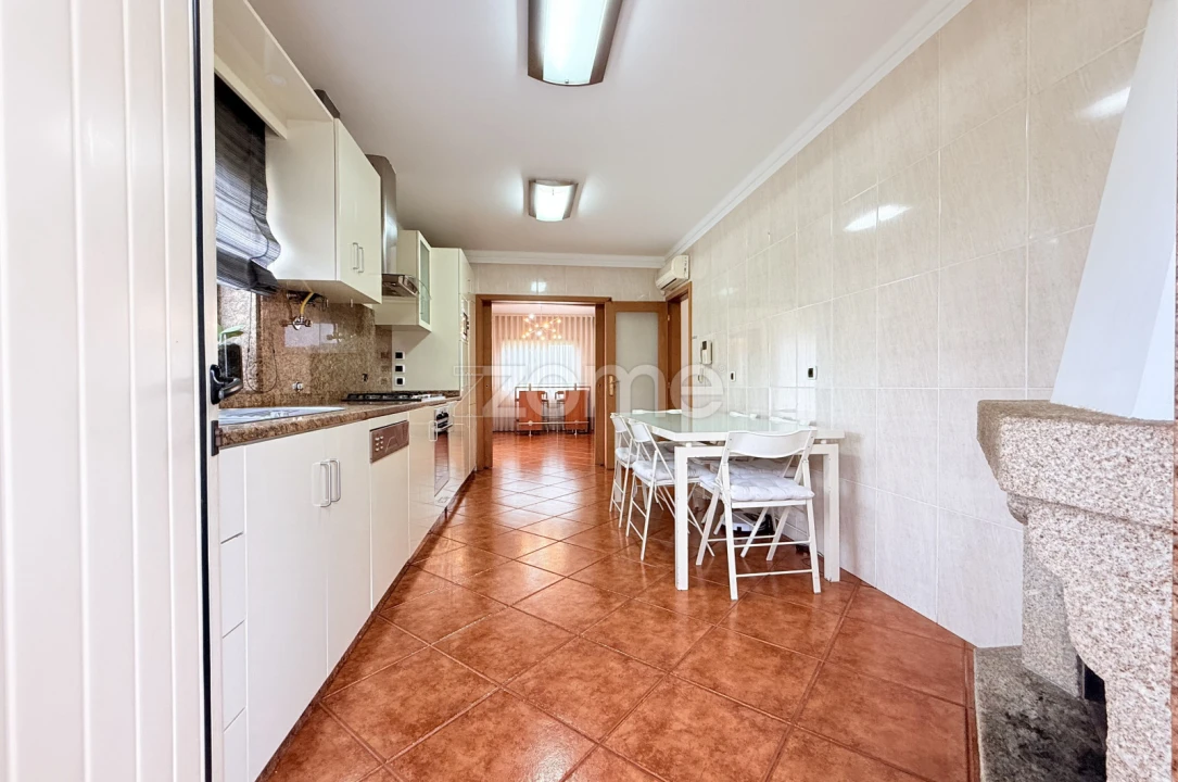 Moradia T3 para Venda em Brito Foto 18