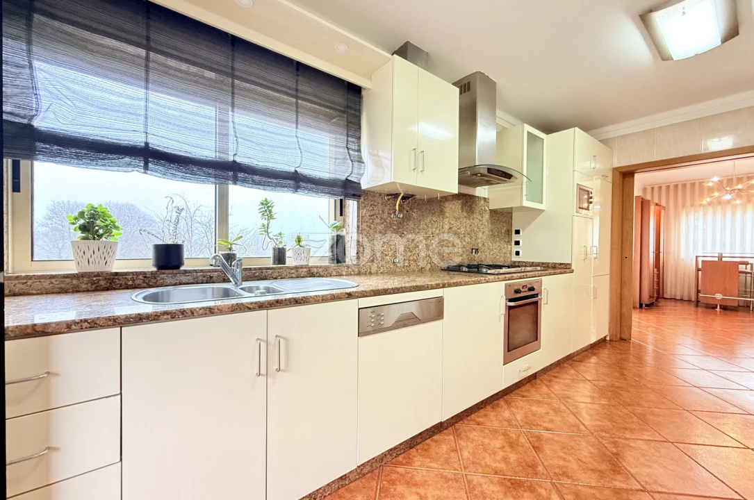 Moradia T3 para Venda em Brito Foto 16