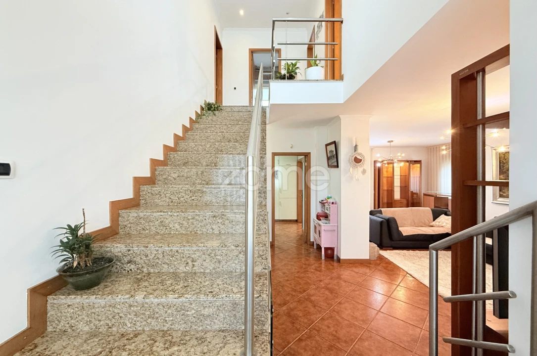 Moradia T3 para Venda em Brito Foto 22