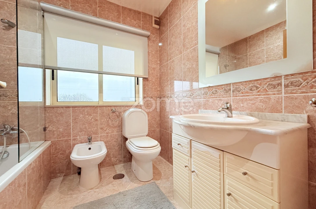 Moradia T3 para Venda em Brito Foto 35