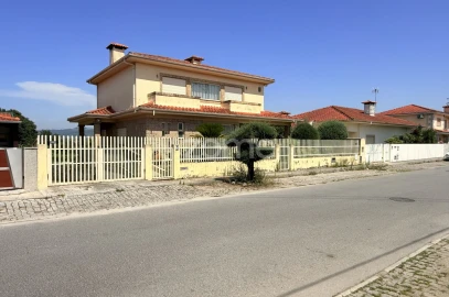 Moradia T3 para Venda em Brito