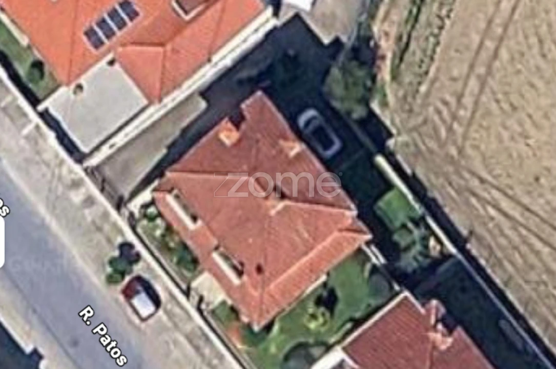 Moradia T3 para Venda em Brito Foto 36