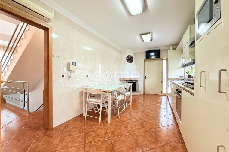 Moradia T3 para Venda em Brito Foto 19