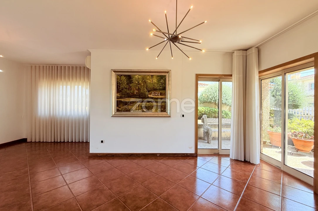 Moradia T3 para Venda em Brito Foto 1