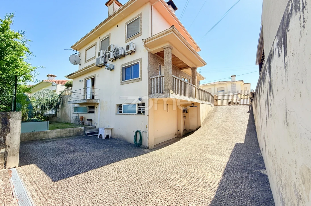 Moradia T3 para Venda em Brito Foto 55
