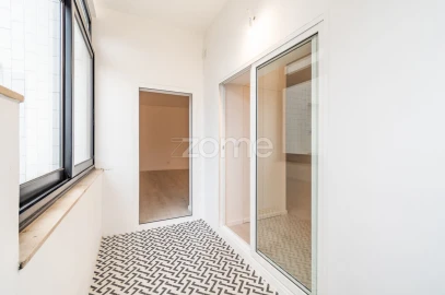 Apartamento T2 para Arrendamento em Lordelo do Ouro e Massarelos