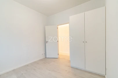 Apartamento T2 para Arrendamento em Lordelo do Ouro e Massarelos