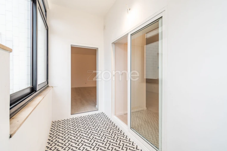 Apartamento T2 para Arrendamento em Lordelo do Ouro e Massarelos Foto 11