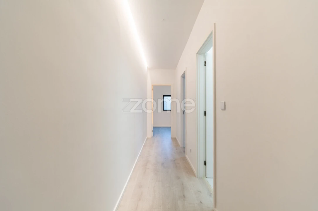 Apartamento T2 para Arrendamento em Lordelo do Ouro e Massarelos Foto 12