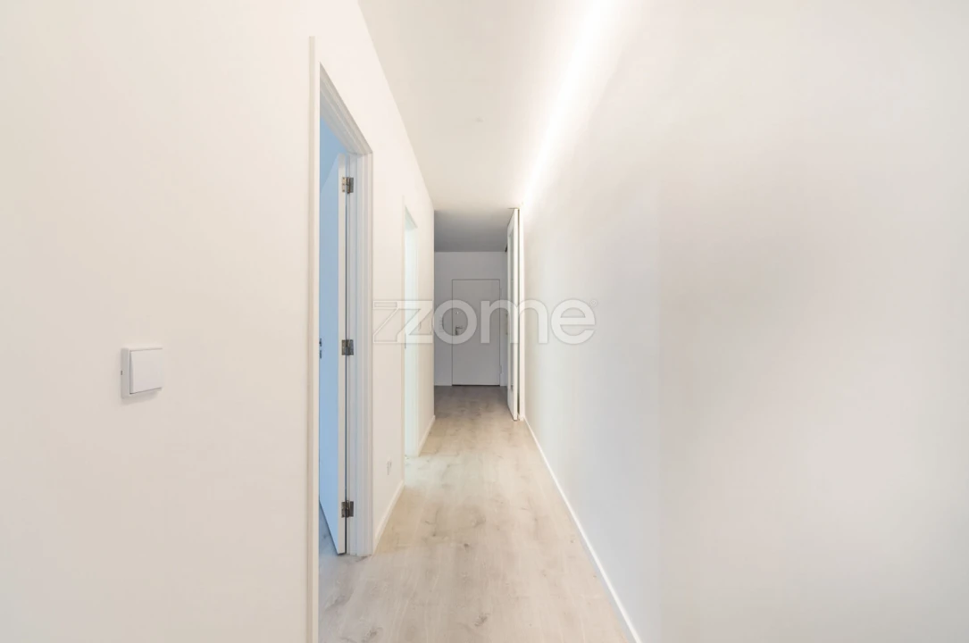 Apartamento T2 para Arrendamento em Lordelo do Ouro e Massarelos Foto 13