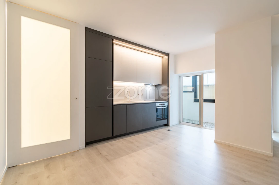 Apartamento T2 para Arrendamento em Lordelo do Ouro e Massarelos Foto 6