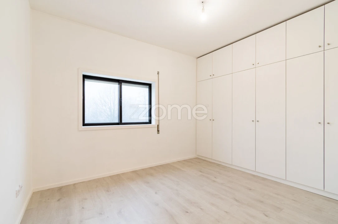 Apartamento T2 para Arrendamento em Lordelo do Ouro e Massarelos Foto 14
