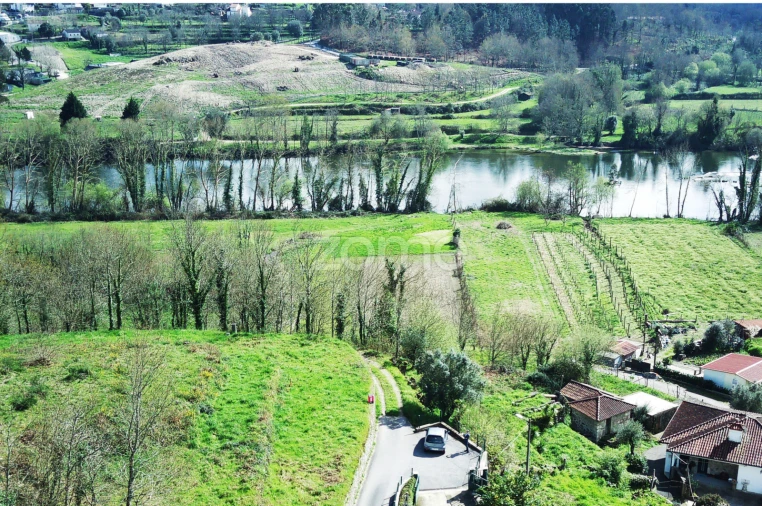 Terreno para Venda em Jolda (São Paio) Foto 2