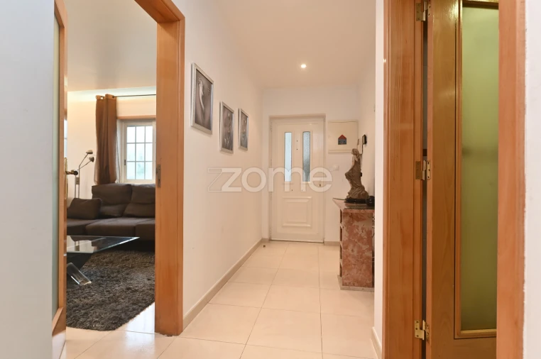 Apartamento T3 para Venda em Alcabideche Foto 3