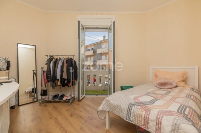 Moradia T8 para Venda em Santo Antonio dos Olivais